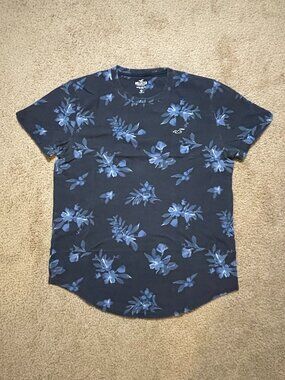 Hollister Curved Hem Floral Pattern T-Shirt
